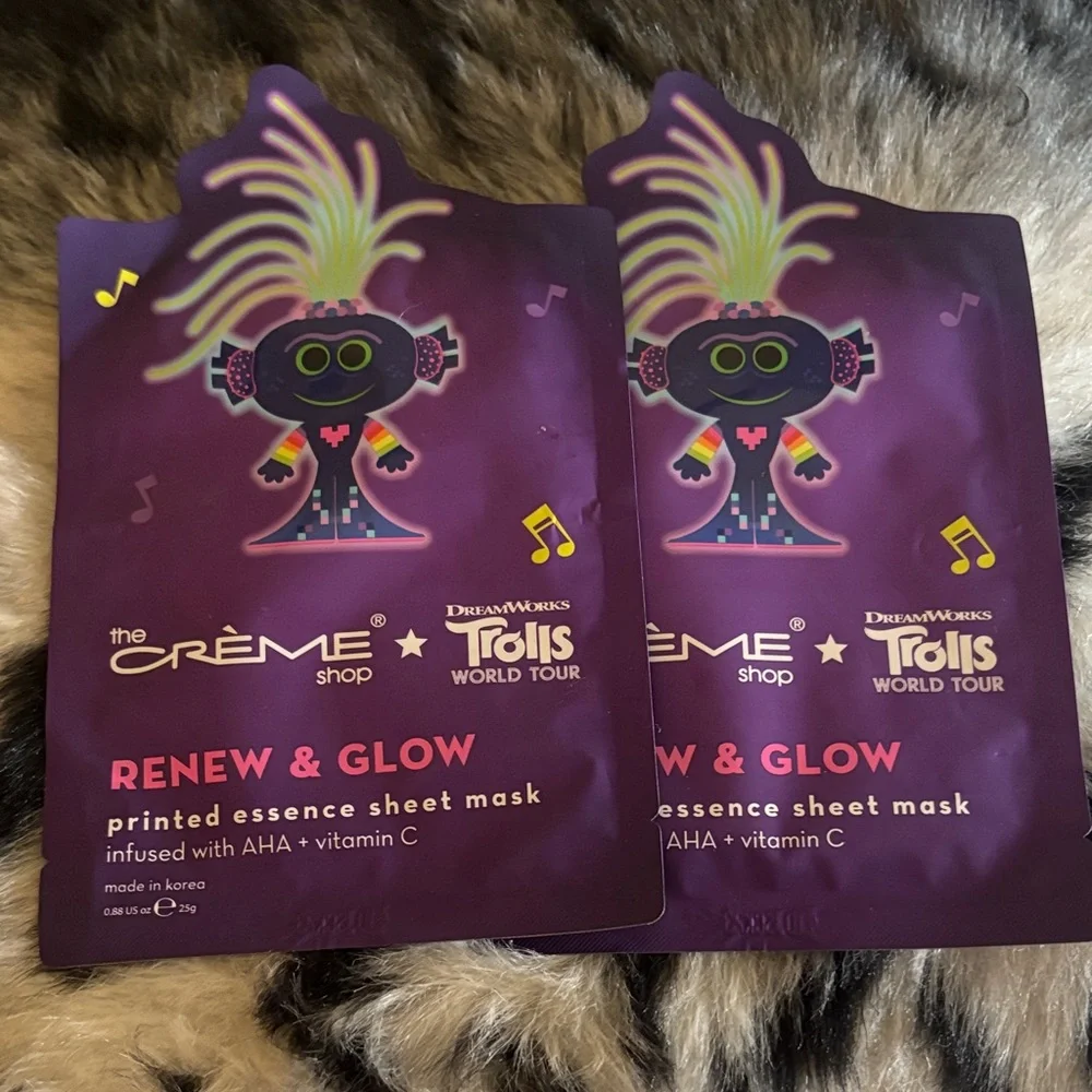 The Crème Shop Renew & Glow Printed Essence Sheet Mask - Purple